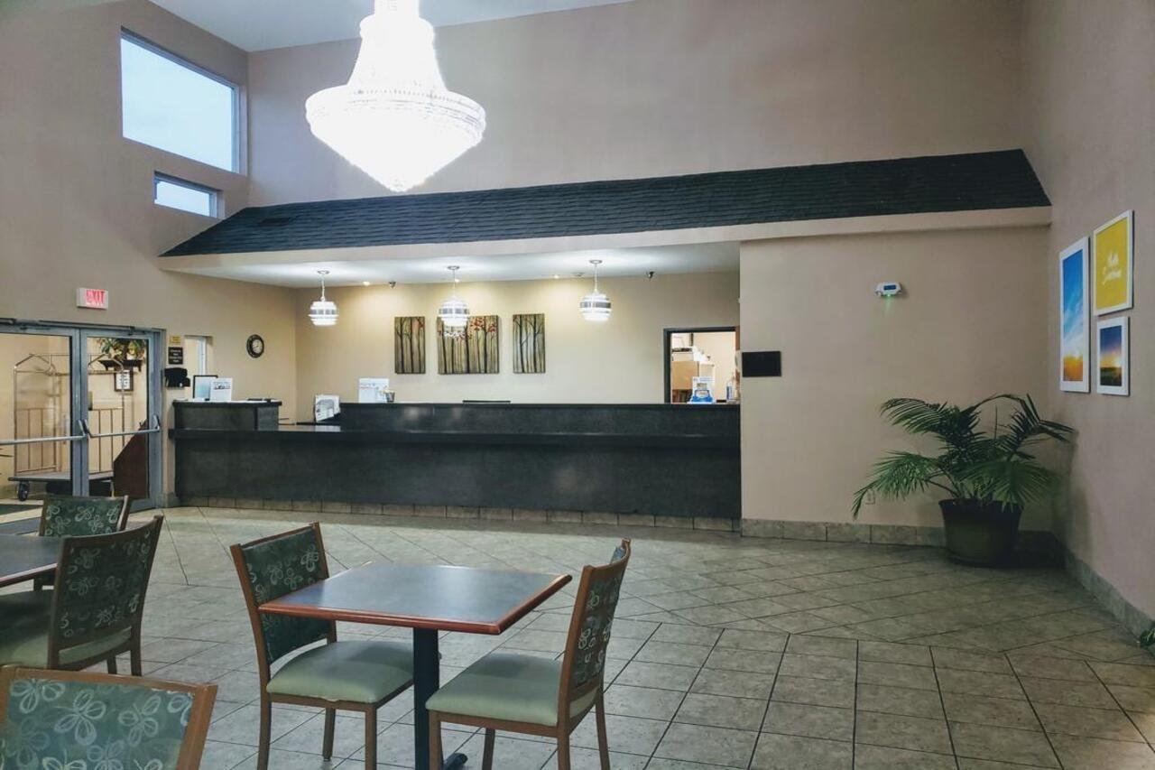 Days Inn & Suites By Wyndham Of Morris Dış mekan fotoğraf