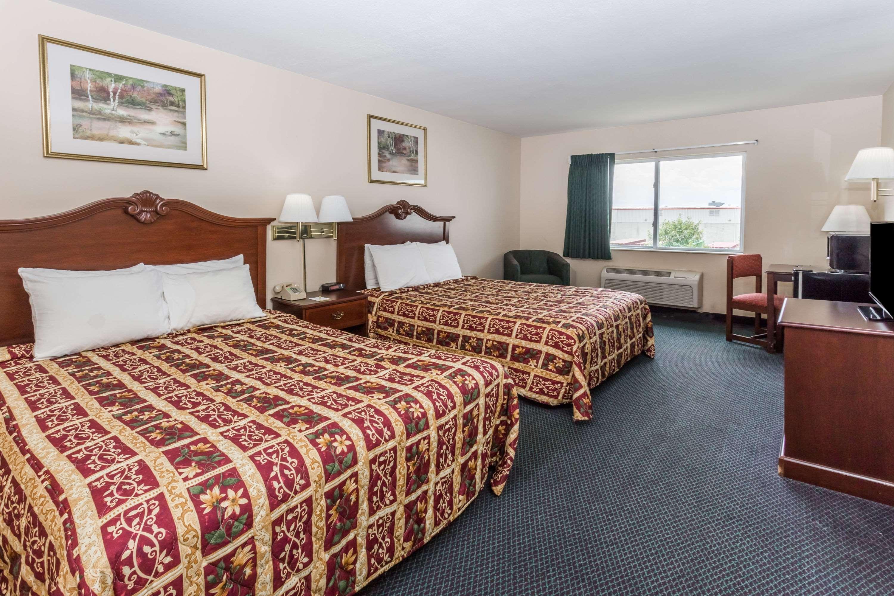 Days Inn & Suites By Wyndham Of Morris Dış mekan fotoğraf