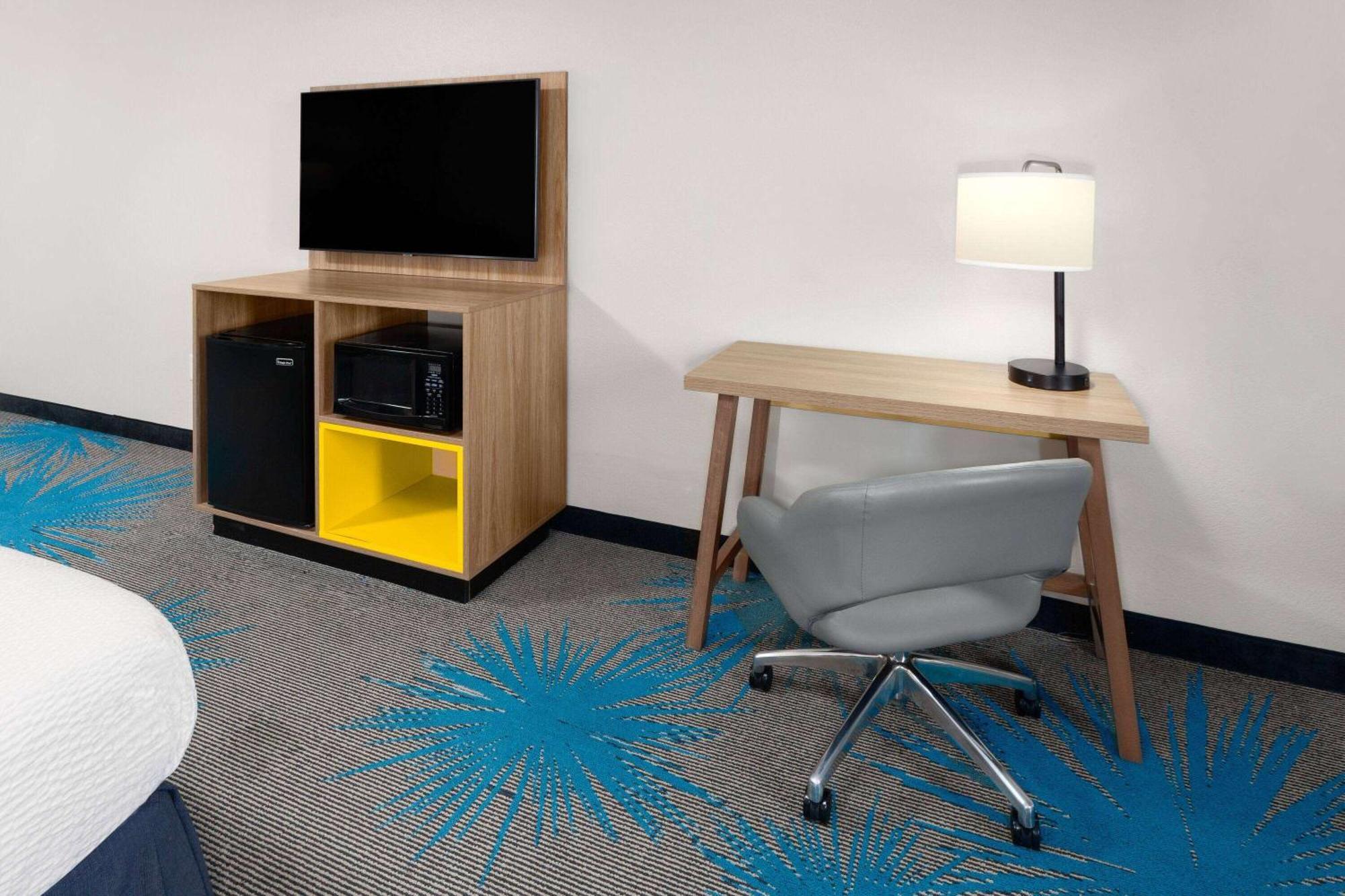 Days Inn & Suites By Wyndham Of Morris Dış mekan fotoğraf