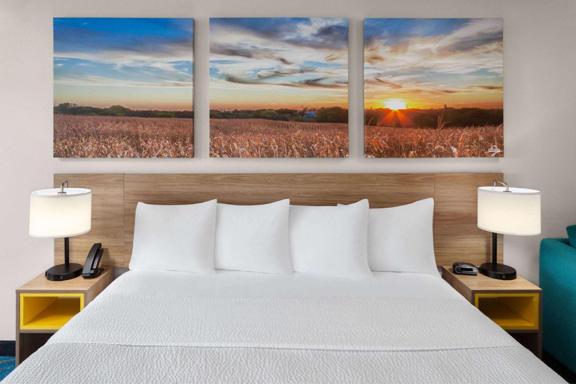 Days Inn & Suites By Wyndham Of Morris Dış mekan fotoğraf