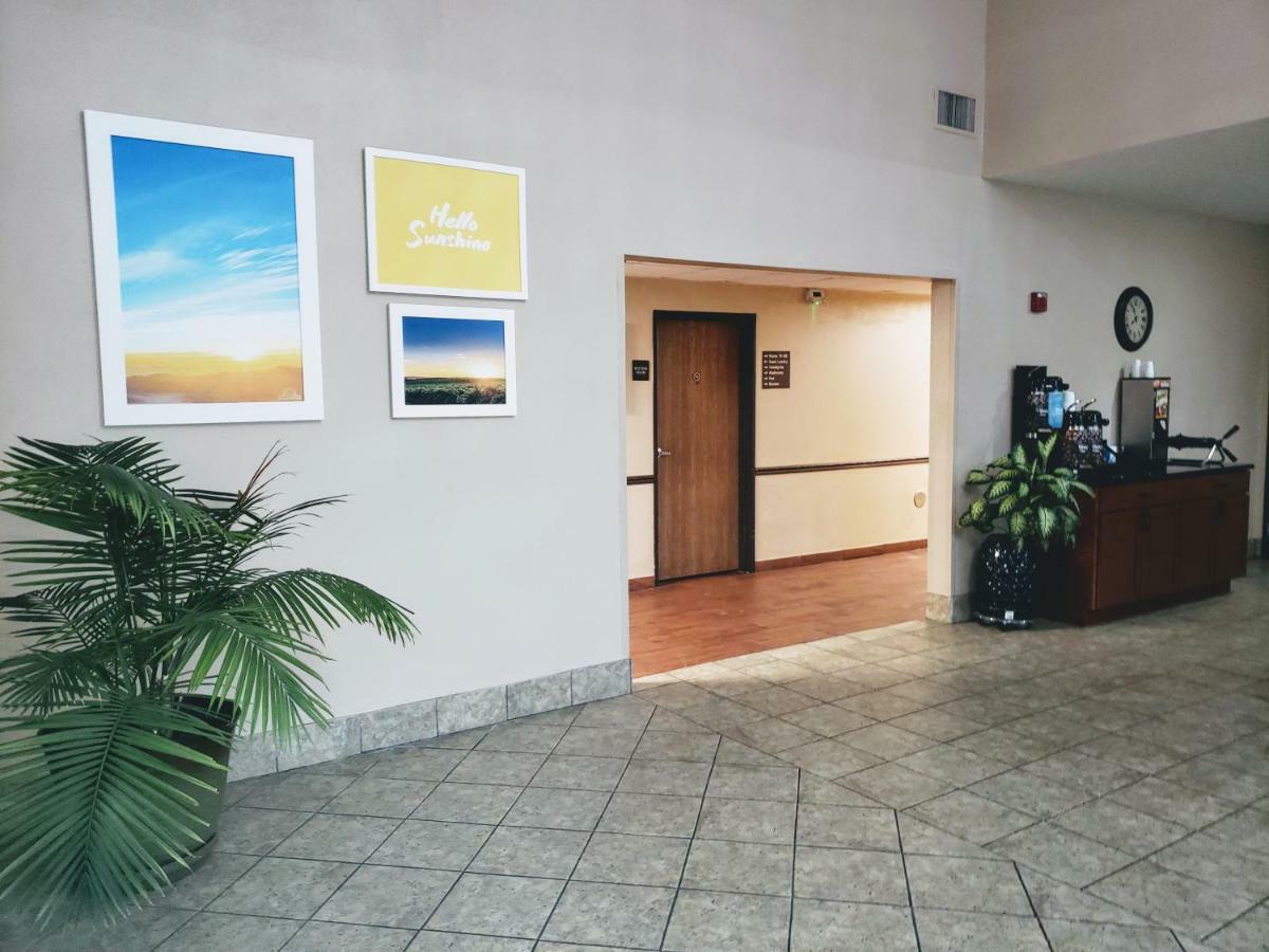 Days Inn & Suites By Wyndham Of Morris Dış mekan fotoğraf